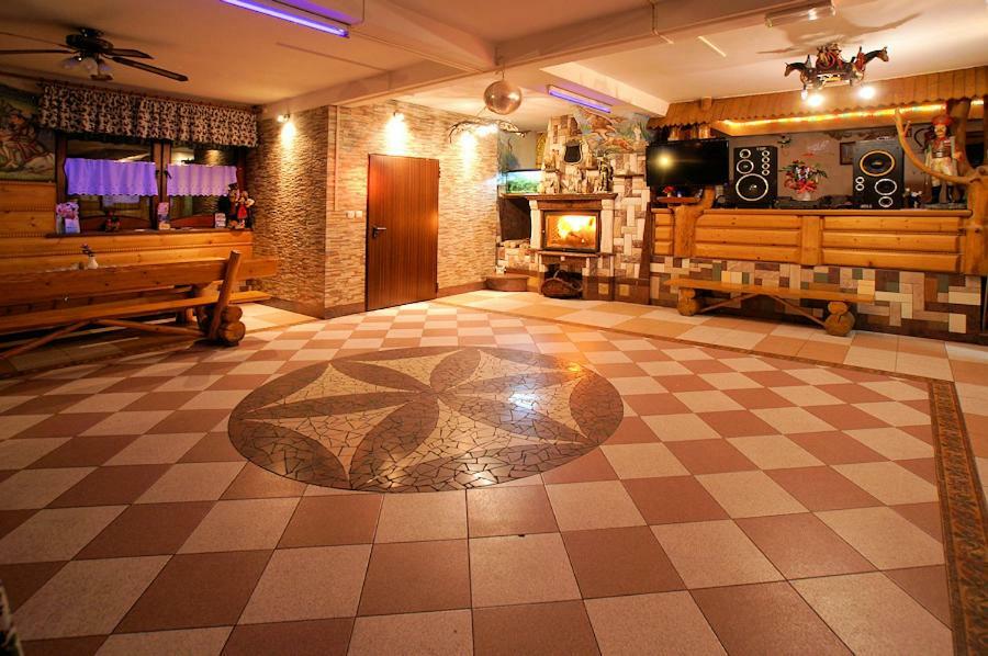 Hotel "Harnas" Zab-Bustryk Esterno foto